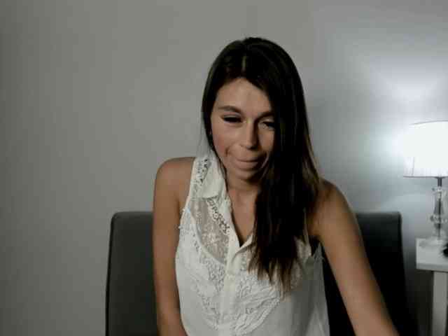 FreyaHoney webcam
