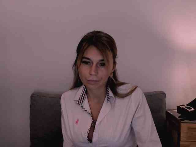FreyaHoney webcam