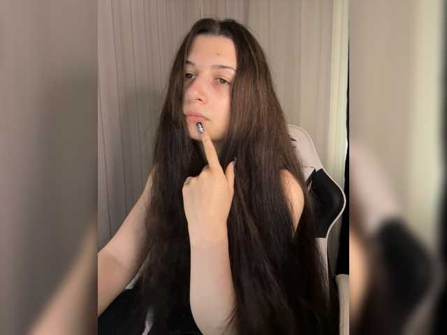 Plutonyashka live cam on BongaCams