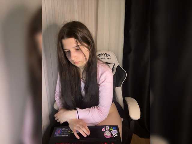 Plutonyashka live cam on BongaCams