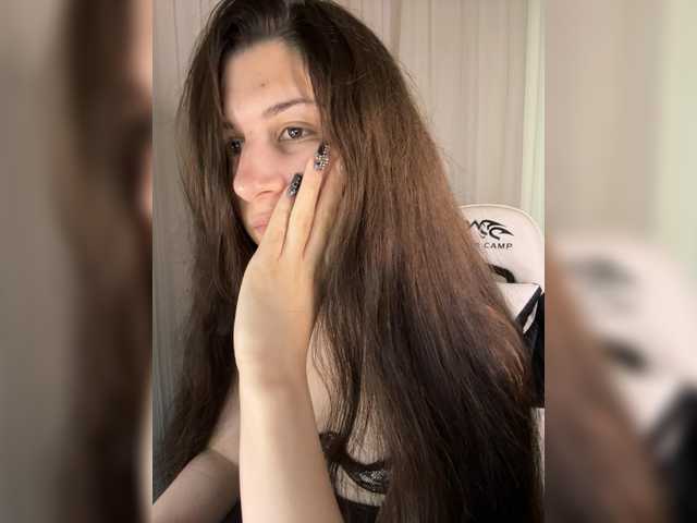 Plutonyashka live cam on BongaCams