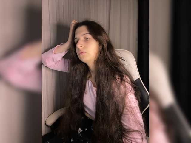 Plutonyashka live cam on BongaCams