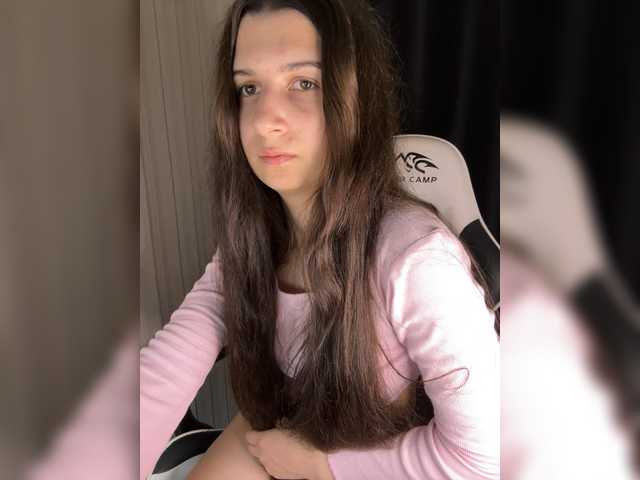 Plutonyashka live cam on BongaCams