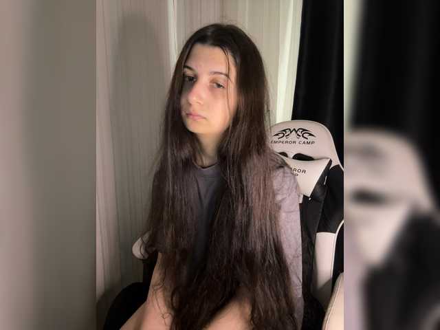 Plutonyashka live cam on BongaCams