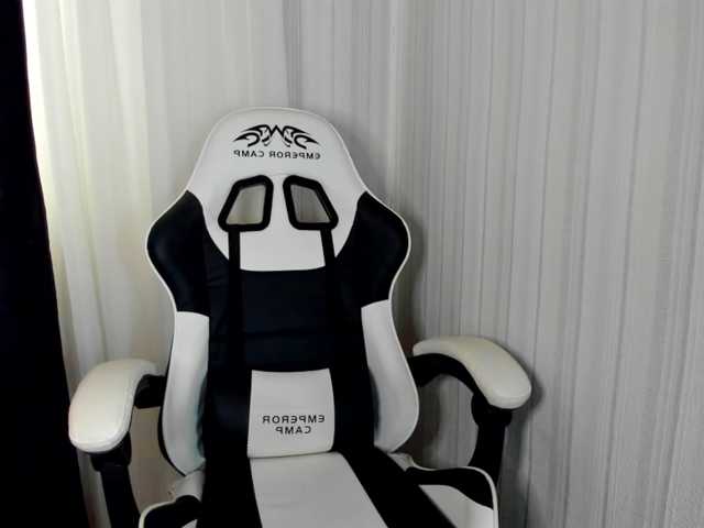 Plutonyashka live cam on BongaCams