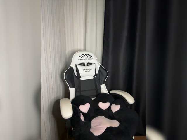 Plutonyashka live cam on BongaCams