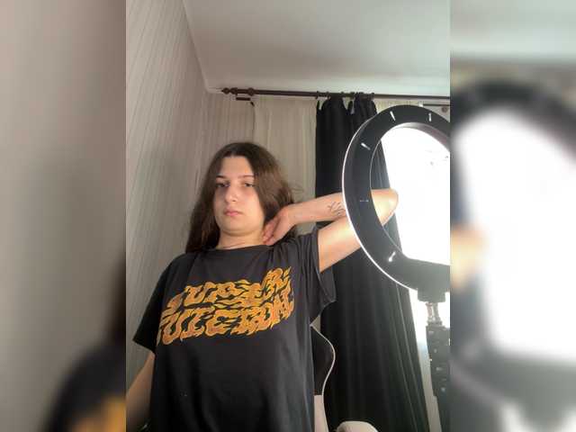 Plutonyashka live cam on BongaCams