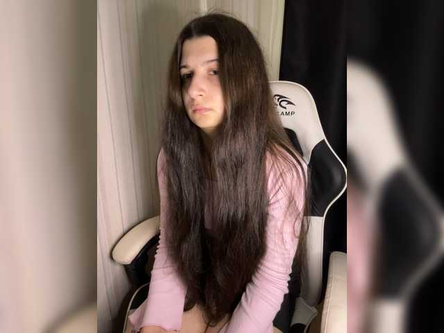 Plutonyashka live cam on BongaCams