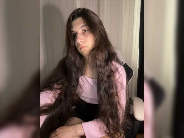 Plutonyashka live cam on BongaCams