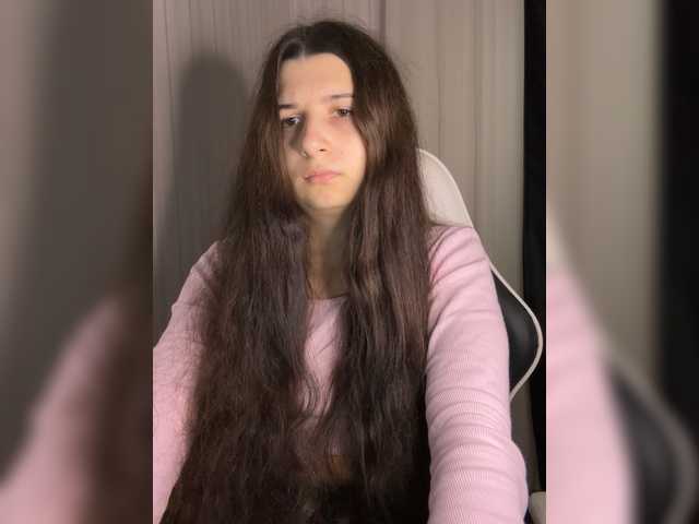 Plutonyashka live cam on BongaCams