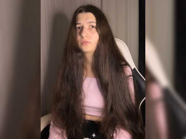 Plutonyashka live cam on BongaCams