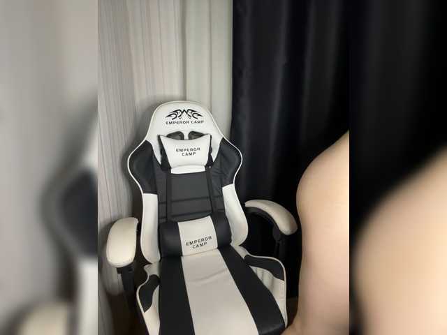 Plutonyashka live cam on BongaCams