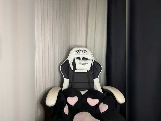 Plutonyashka live cam on BongaCams