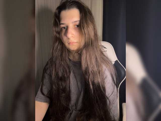 Plutonyashka live cam on BongaCams
