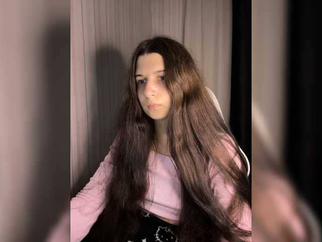 Plutonyashka live cam on BongaCams