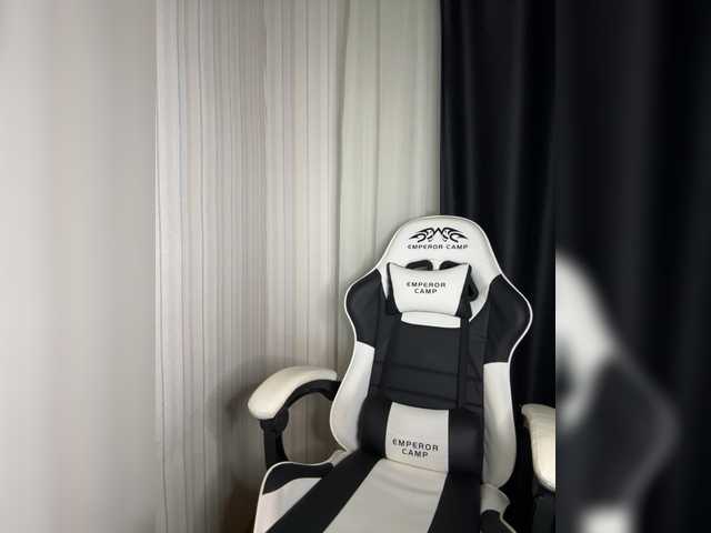 Plutonyashka live cam on BongaCams