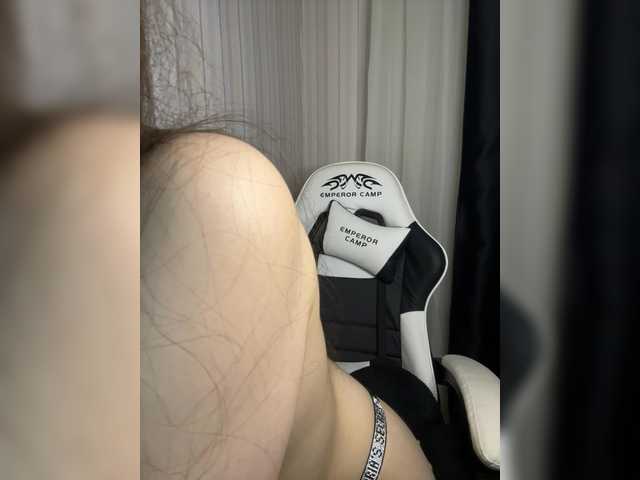 Plutonyashka live cam on BongaCams