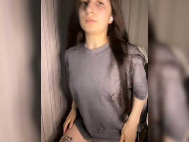 Plutonyashka live cam on BongaCams