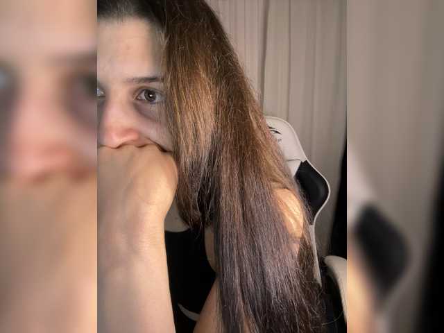 Plutonyashka live cam on BongaCams