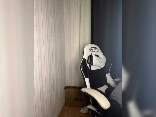 Plutonyashka live cam on BongaCams
