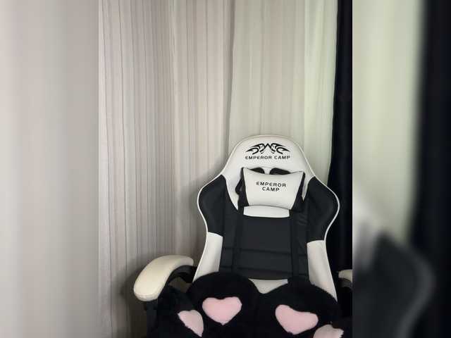 Plutonyashka live cam on BongaCams