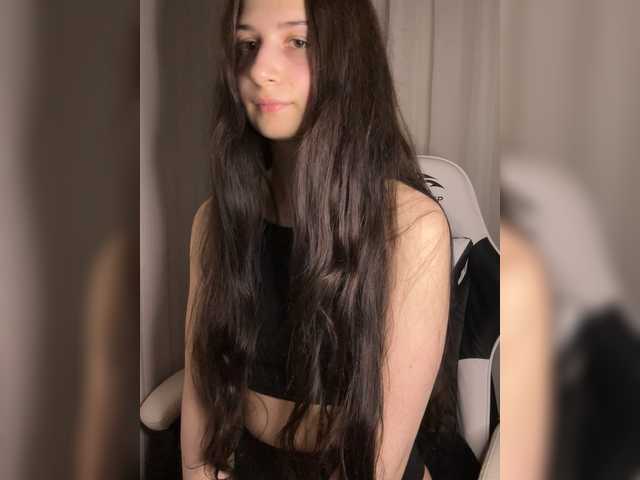 Plutonyashka live cam on BongaCams