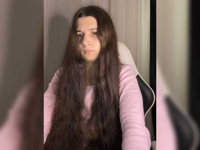 Plutonyashka live cam on BongaCams