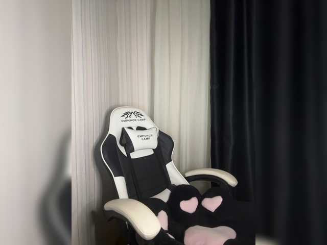 Plutonyashka live cam on BongaCams
