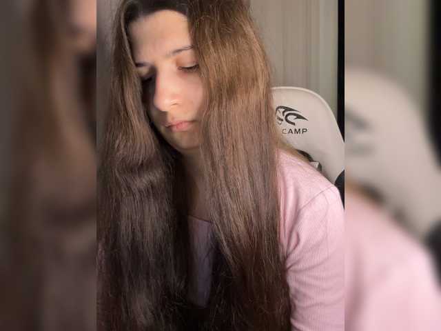 Plutonyashka live cam on BongaCams