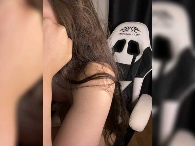 Plutonyashka live cam on BongaCams
