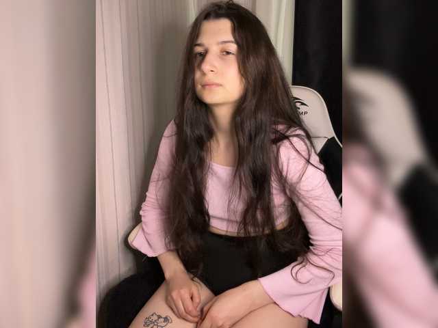 Plutonyashka live cam on BongaCams