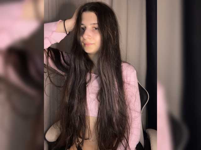 Plutonyashka live cam on BongaCams