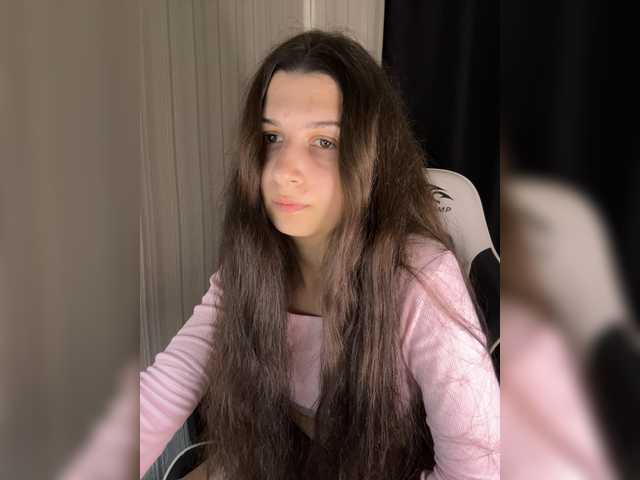 Plutonyashka live cam on BongaCams