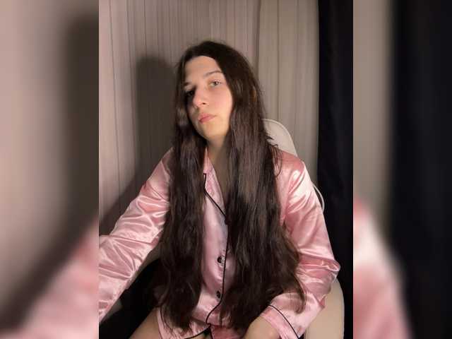 Plutonyashka live cam on BongaCams