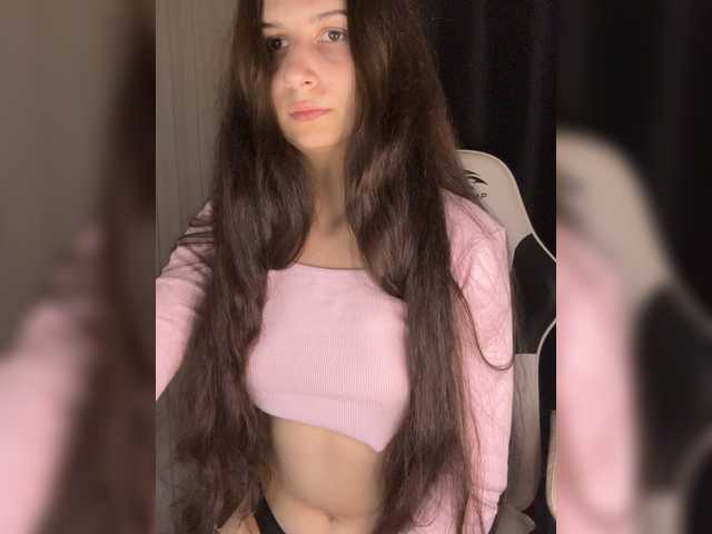 Plutonyashka live cam on BongaCams