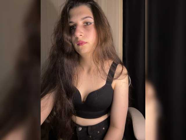Plutonyashka live webcam show