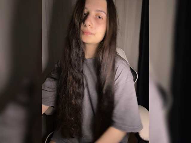 Plutonyashka live webcam show