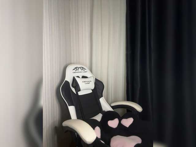 Plutonyashka live cam on BongaCams