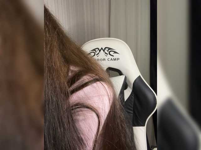 Plutonyashka live cam on BongaCams