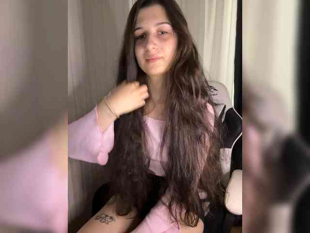 Plutonyashka webcam