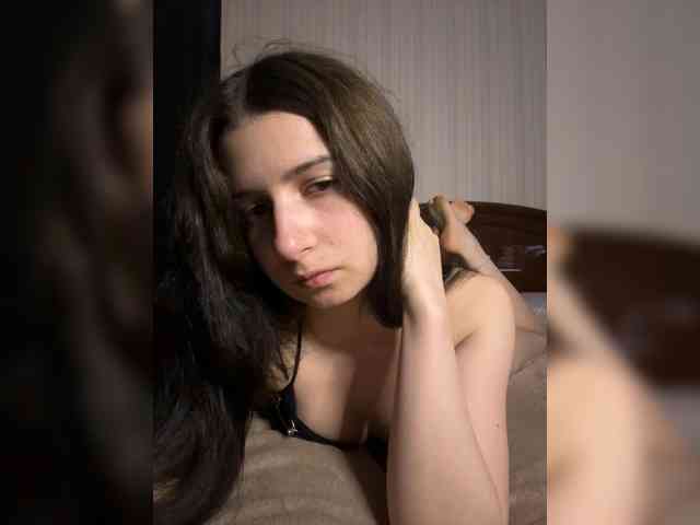 Plutonyashka webcam