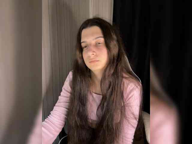 Plutonyashka webcam