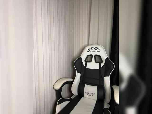 Plutonyashka webcam