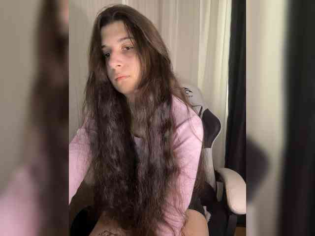 Plutonyashka webcam