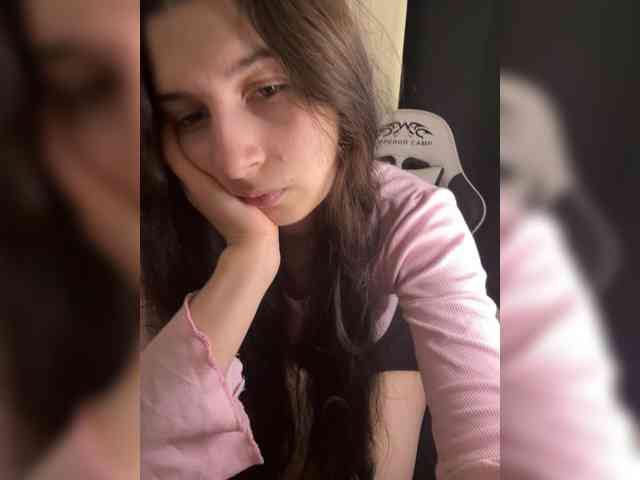 Plutonyashka webcam