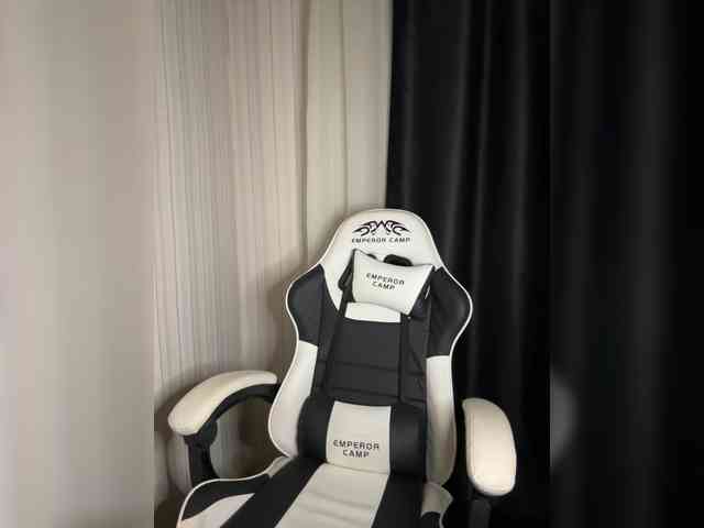 Plutonyashka webcam
