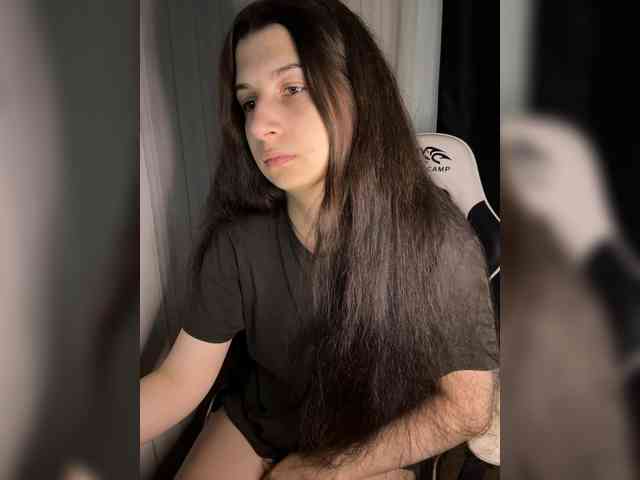 Plutonyashka webcam