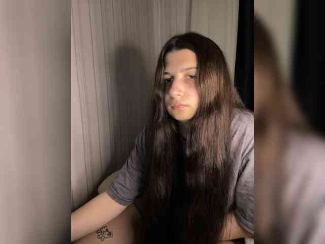 Plutonyashka webcam