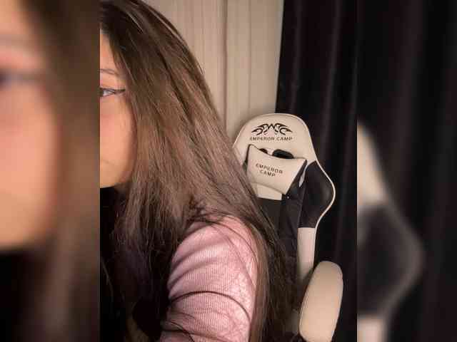 Plutonyashka webcam
