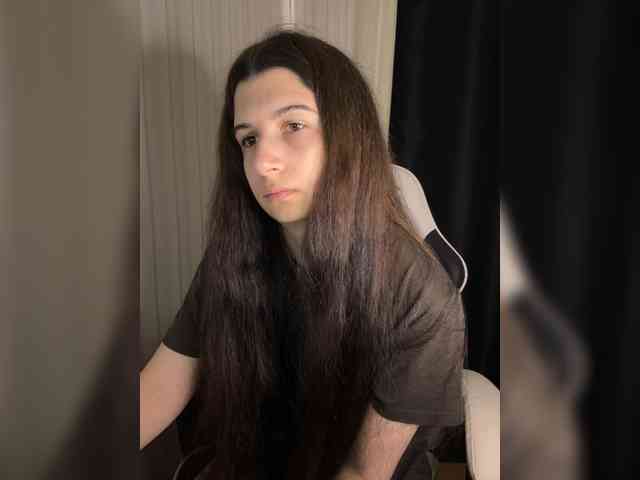 Plutonyashka webcam